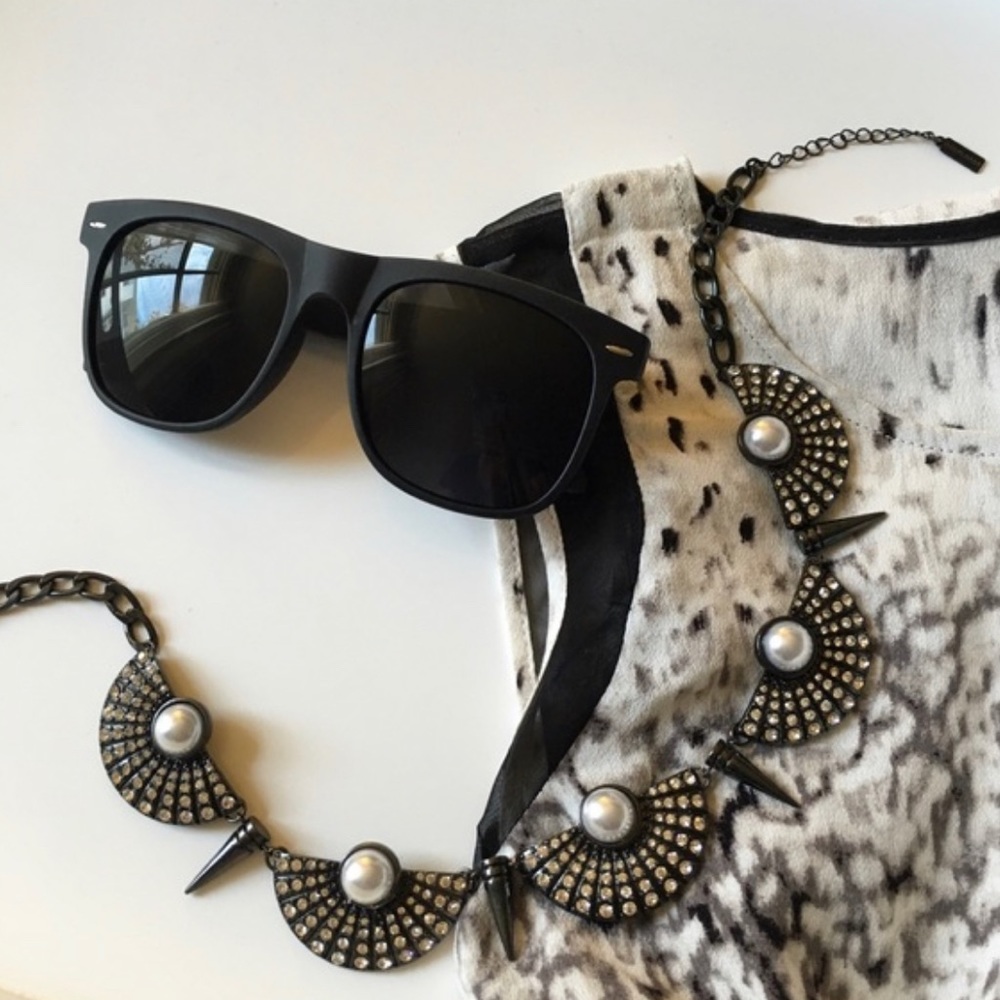 | baublebar • vintage edgy black statement necklace |